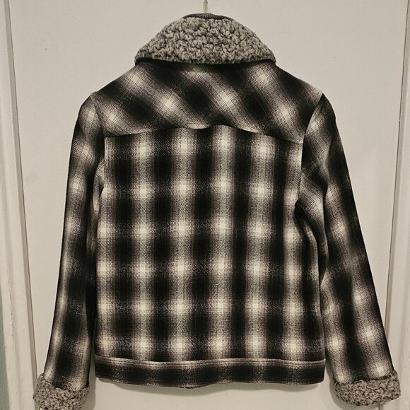 Short jacket - Picture 4 of 5